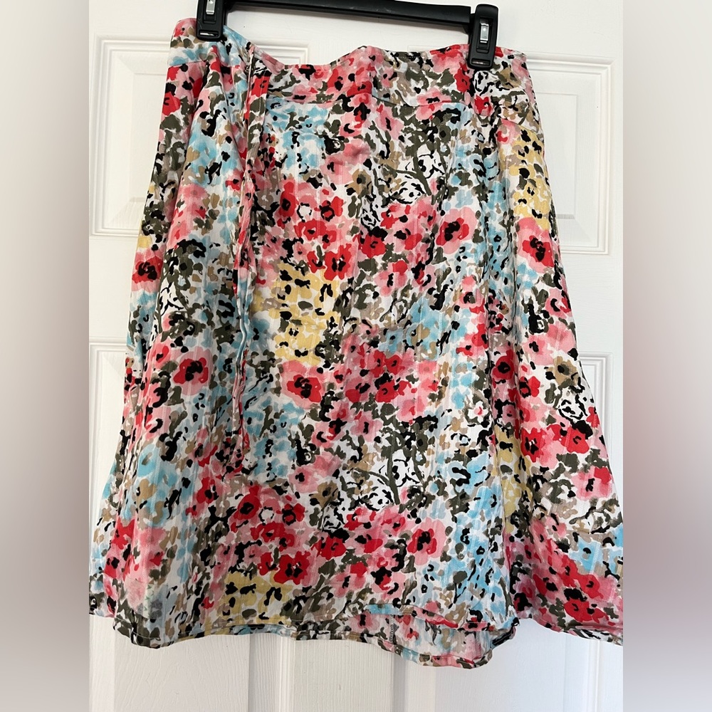 Very cute and bright skirt